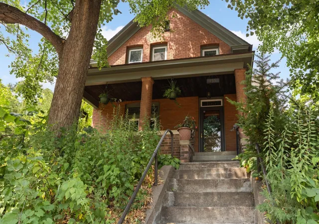 1st image of 155 Page St E, Saint Paul, MN 55107 | MLS# 7118579