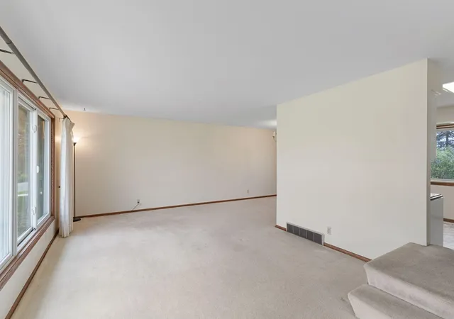 Photo 4 of Single family home for sale at 9908 Oxborough Rd, Minneapolis, MN 55437 | MLS# 7118583 | Listing updated on 2026-07-31