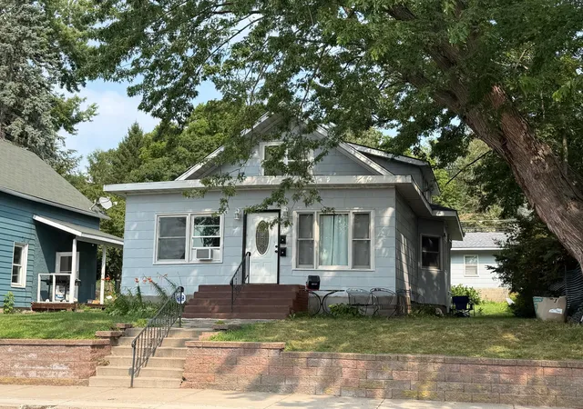 38th image of 220 N Washington St, Saint Croix Falls, WI 54024 | MLS# 7118587