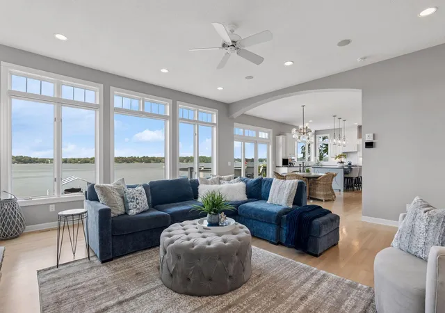 2nd image of 1936 Shorewood Ln, Mound, MN 55364 | MLS# 7118598