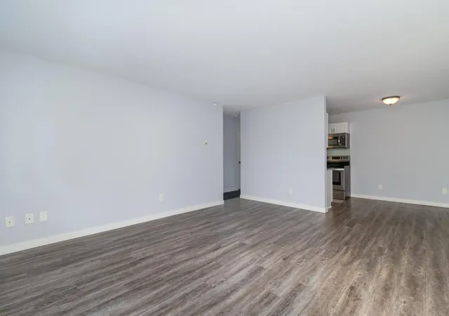 Photo 3 of Condo for sale at 4351 Parklawn Ave #7E, Minneapolis, MN 55435 | MLS# 7118617 | Listing updated on 2026-08-27
