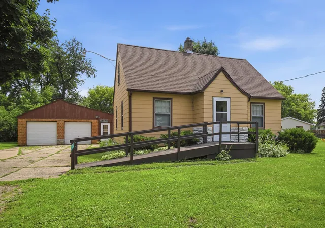 1st image of 26756 540th Ave, Lansing, MN 55950 | MLS# 7118619
