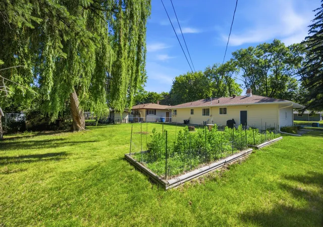 Photo 3 of Single family home for sale at 1719 18th Street S, Moorhead, MN 56560 | MLS# 7118631 | Listing updated on 2026-08-28