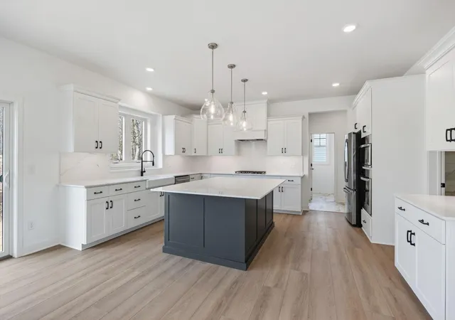 2nd image of 11180 Masters St N, Lake Elmo, MN 55042 | MLS# 7118653