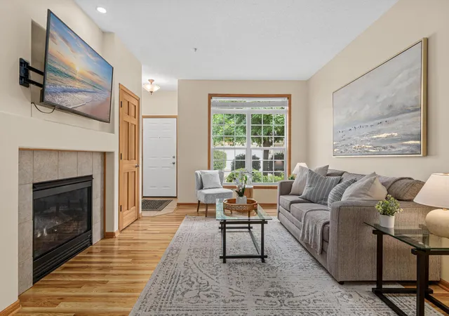 5th image of 9651 Belmont Ln, Eden Prairie, MN 55347 | MLS# 7118684
