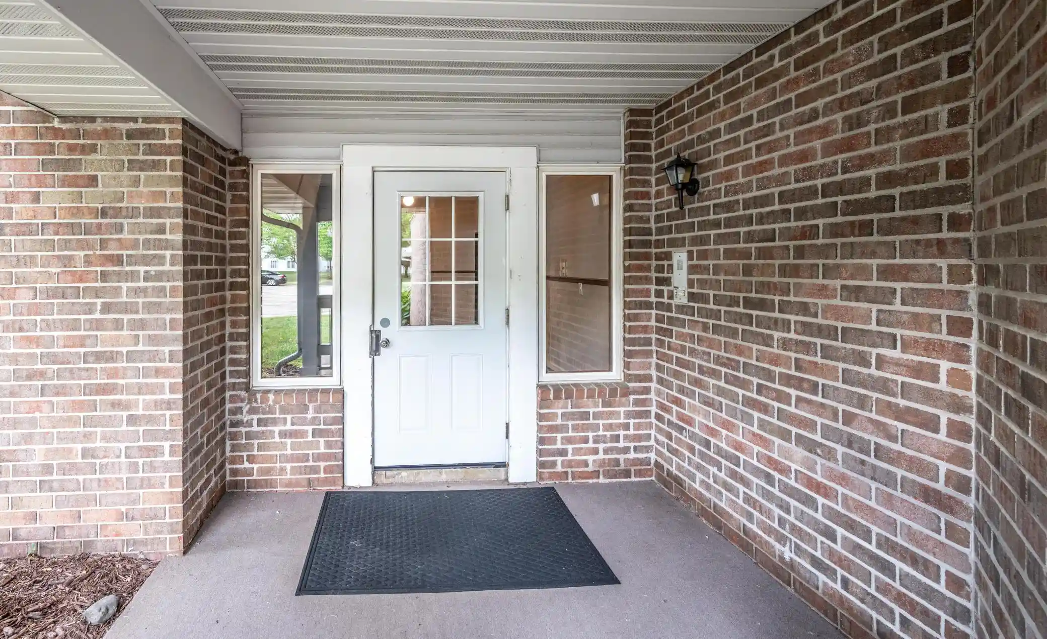 Listing Photo 2 - Condo for sale in 3590 Blue Jay Wy located at 3590 Blue Jay Wy, Eagan, MN 55123 - Unit #201