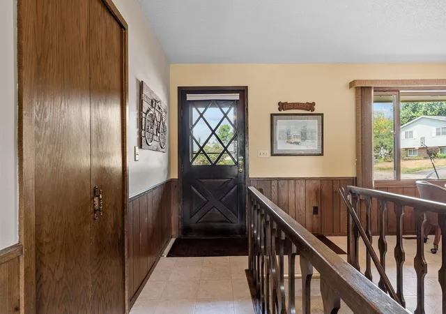 2nd image of 266 Cardinal Ct, Chaska, MN 55318 | MLS# 7118698