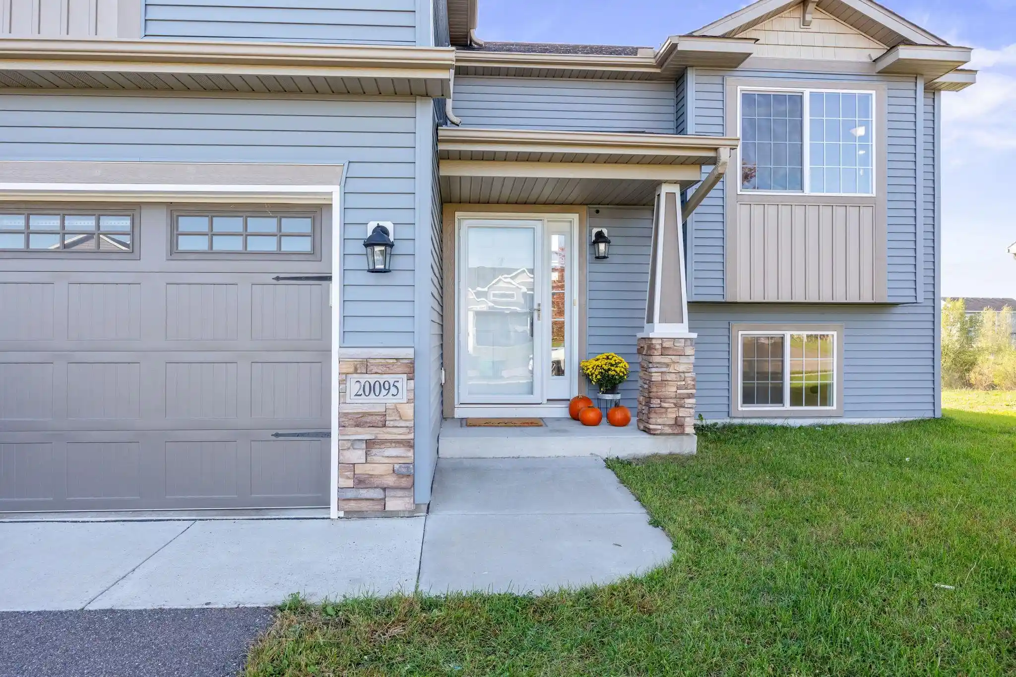 Photo 1 of Single family home for sale at 20095 Truman Dr, Big Lake, MN 55309 | MLS# 7118708 | Listing updated on 2026-10-24