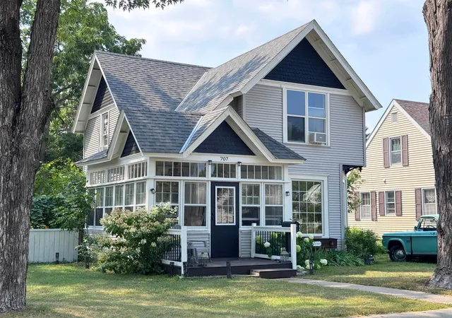 1st image of 707 N 5th St, Brainerd, MN 56401 | MLS# 7118717