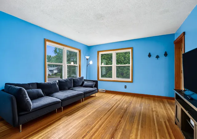 4th image of 521 E 3Rd St, New Richmond, WI 54017 | MLS# 7118720