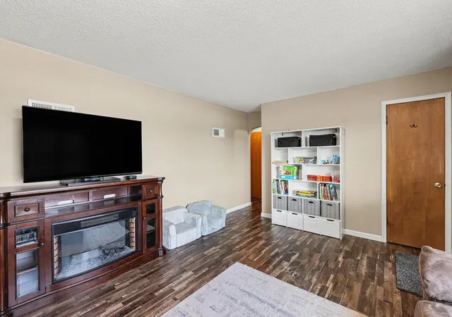 Photo 3 of Sale Pending at 409 W Dodge St, Luverne, MN 56156 | MLS# 7118728 | Listing updated on 2026-08-18