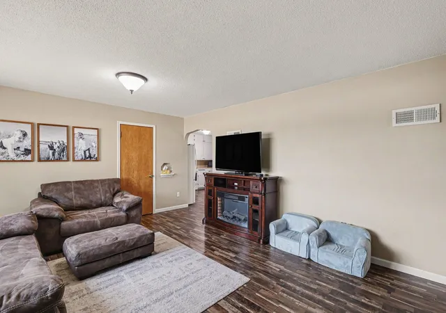 Photo 4 of Sale Pending at 409 W Dodge St, Luverne, MN 56156 | MLS# 7118728 | Listing updated on 2026-08-18