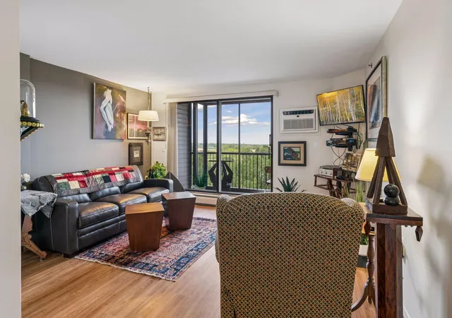Photo 2 of Condo for sale at 6500 Woodlake Dr #905, Richfield, MN 55423 | MLS# 7118732 | Listing updated on 2026-09-01