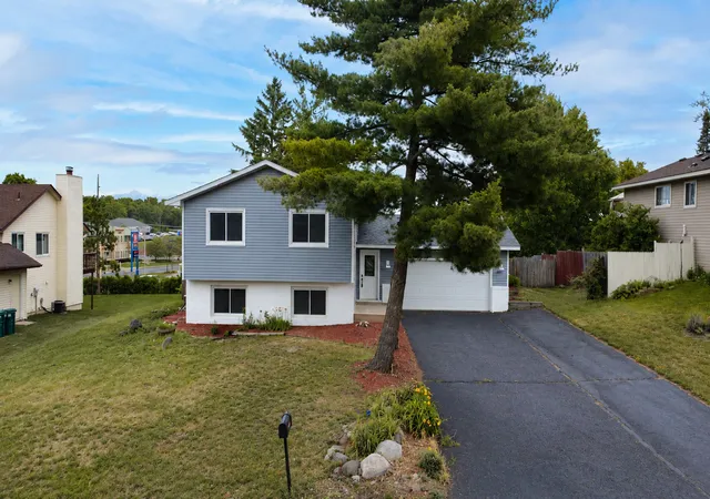 2nd image of 1599 Lancaster Ln, Saint Paul, MN 55122 | MLS# 7118737