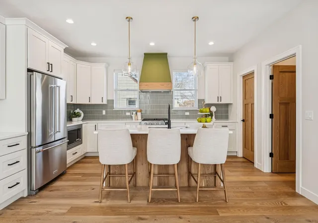Photo 4 of Single family home for sale at 3925 40th Avenue S, Minneapolis, MN 55406 | MLS# 7118750 | Listing updated on 2026-08-07
