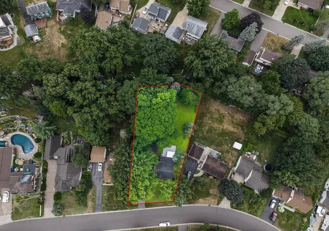 Photo 3 of Single family home for sale at 8236 Queen Ave S, Minneapolis, MN 55431 | MLS# 7118767 | Listing updated on 2026-10-28