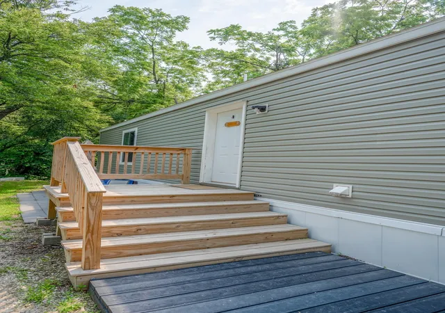 Photo 4 of Single family home for sale at 8170 N Shore Dr, Spicer, MN 56288 | MLS# 7118779 | Listing updated on 2026-08-11