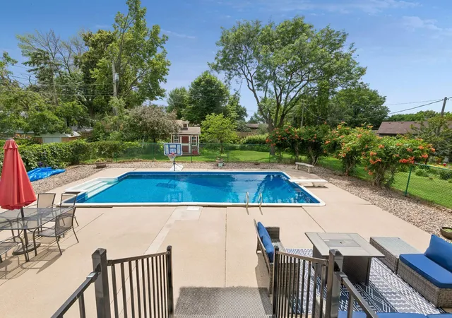 Photo 4 of Sale Pending at 725 W 1st Street, Waconia, MN 55387 | MLS# 7118788 | Listing updated on 2026-08-14