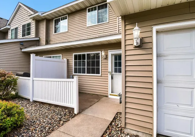 Photo 3 of Sale Pending at 2575 Yellowstone Dr #54, Hastings, MN 55033 | MLS# 7118790 | Listing updated on 2026-09-01