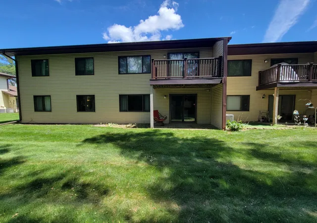 Photo 2 of Condo for sale at 2920 Mounds View Blvd, Saint Paul, MN 55112 | MLS# 7118794 | Listing updated on 2026-08-13