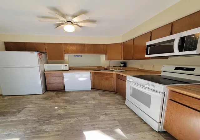 Photo 4 of Condo for sale at 2920 Mounds View Blvd, Saint Paul, MN 55112 | MLS# 7118794 | Listing updated on 2026-08-13