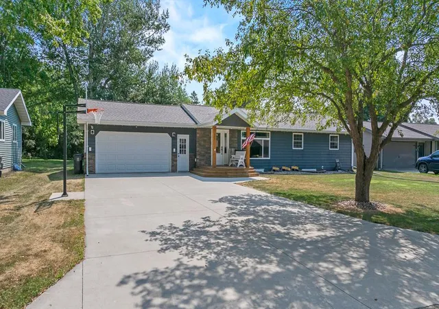 Photo 1 of Sale Pending at 405 S Lake St, Hendricks, MN 56136 | MLS# 7118795 | Listing updated on 2026-08-18