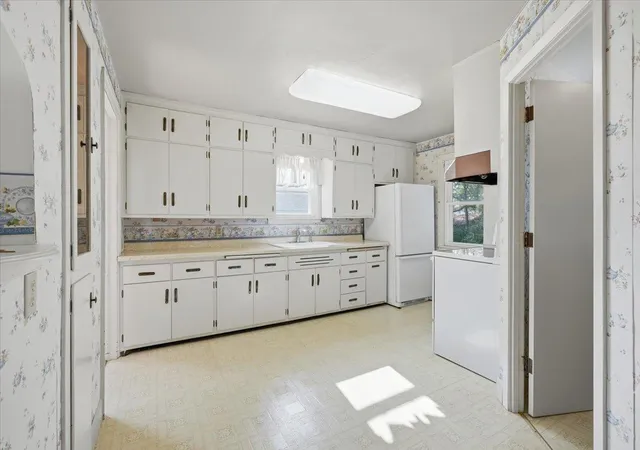 5th image of 1360 Maple St, Baldwin, WI 54002 | MLS# 7118796