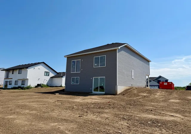 3rd image of 1821 Pierce St S, Cambridge, MN 55008 | MLS# 7118835