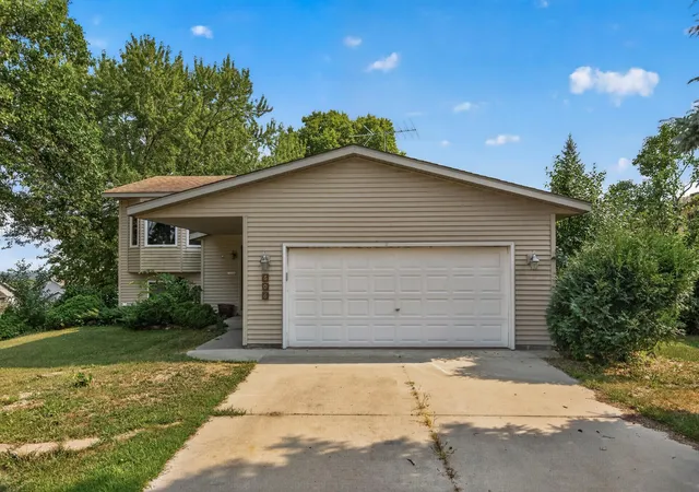 2nd image of 606 8th St Nw, Buffalo, MN 55313 | MLS# 7118853