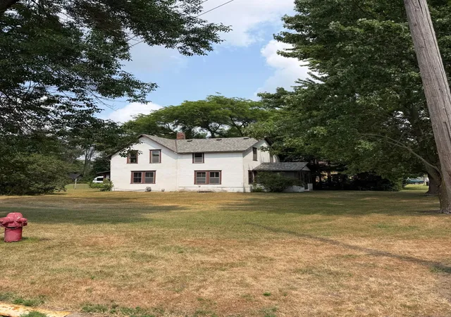 Photo 3 of Single family home for sale at 212 5th Street SE, Little Falls, MN 56345 | MLS# 7118860 | Listing updated on 2026-08-11