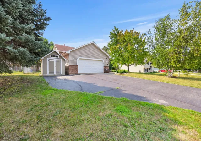 Photo 3 of Single family home for sale at 12601 92nd Place N, Maple Grove, MN 55369 | MLS# 7118875 | Listing updated on 2026-09-21