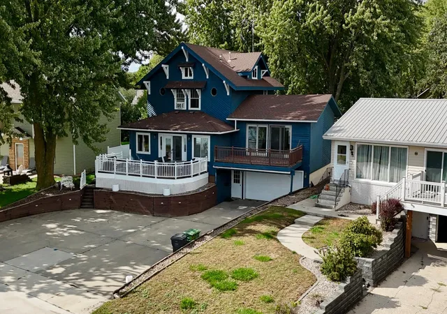 Photo 3 of Single family home for sale at 506 W Lake Ave, Worthington, MN 56187 | MLS# 7118903 | Listing updated on 2026-09-29