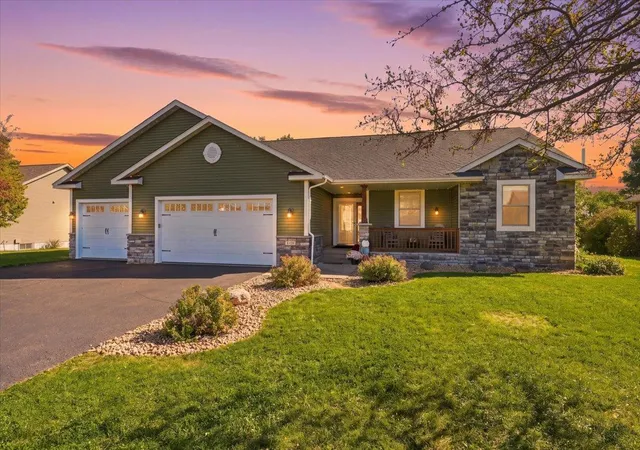 Photo 1 of Single family home for sale at 1328 Creekwood Dr, New Richmond, WI 54017 | MLS# 7118904 | Listing updated on 2026-10-09
