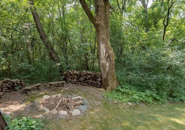 4th image of 4563 Ches Mar Dr, Saint Paul, MN 55123 | MLS# 7118905