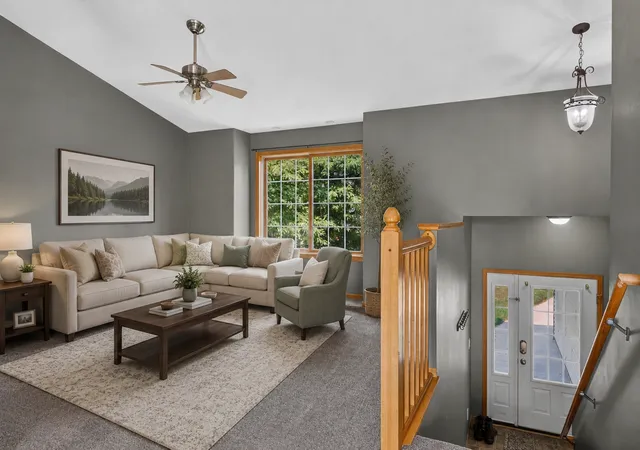 Photo 3 of Single family home for sale at 206 Hunters Ct, Eagle Lake, MN 56024 | MLS# 7118909 | Listing updated on 2026-09-13