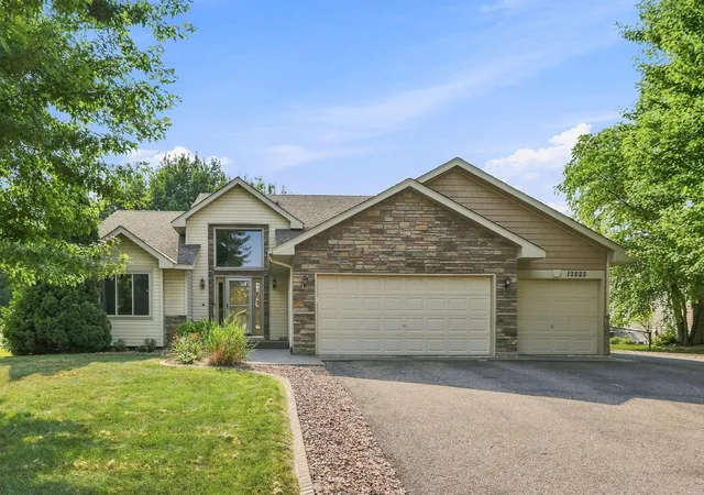 Photo 1 of Single family home for sale at 13525 Oakwood Dr, Rogers, MN 55374 | MLS# 7118944 | Listing updated on 2026-08-28