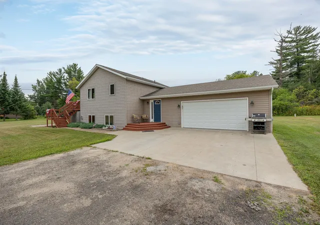 Photo 4 of Single family home for sale at 307 Colleen St SE, Remer, MN 56672 | MLS# 7118945 | Listing updated on 2026-08-08