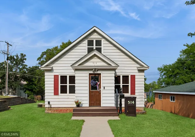 Photo 3 of Sale Pending at 514 4th Street S, Cannon Falls, MN 55009 | MLS# 7118953 | Listing updated on 2026-08-25