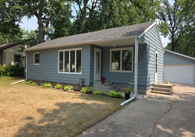 1st image of 1517 Gary Ave, Detroit Lakes, MN 56501 | MLS# 7118957