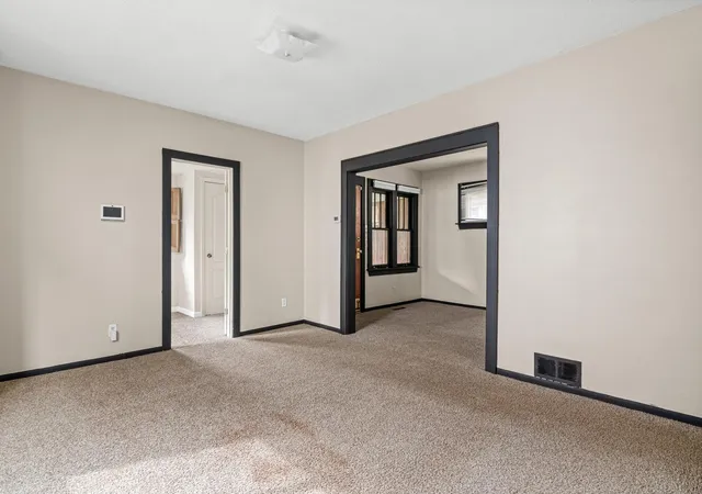 Photo 4 of Single family home for sale at 971 Lawson Ave E, Saint Paul, MN 55106 | MLS# 7118998 | Listing updated on 2026-10-16