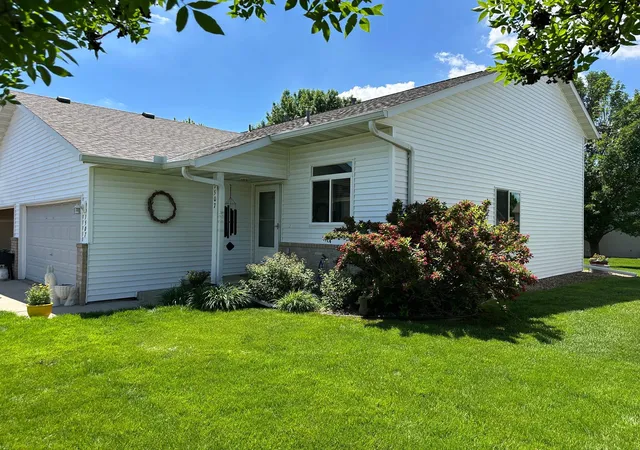 2nd image of 1507 Dublin Ct, Shakopee, MN 55379 | MLS# 7119006
