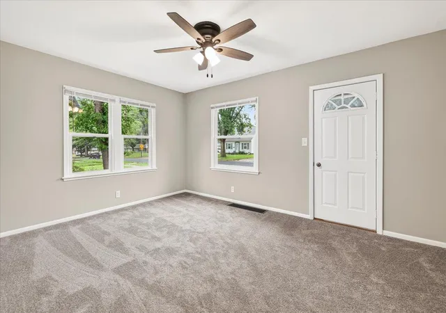 Photo 3 of Sale Pending at 725 4th Avenue Sw, Hutchinson, MN 55350 | MLS# 7119011 | Listing updated on 2026-09-01