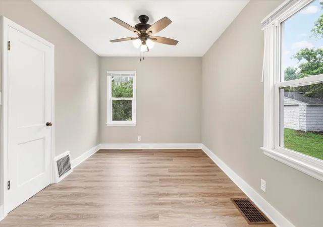 Photo 3 of Sale Pending at 725 4th Avenue SW, Hutchinson, MN 55350 | MLS# 7119011 | Listing updated on 2026-09-01