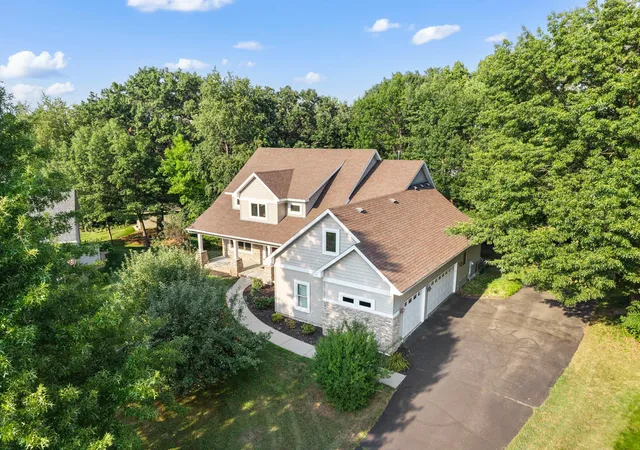 Photo 2 of Single family home for sale at 380 Sioux Lookout, Lino Lakes, MN 55014 | MLS# 7119037 | Listing updated on 2026-10-01