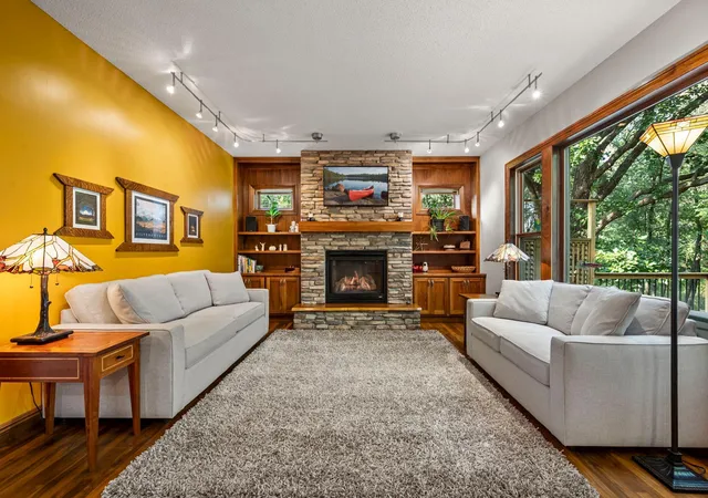 Photo 4 of Single family home for sale at 380 Sioux Lookout, Lino Lakes, MN 55014 | MLS# 7119037 | Listing updated on 2026-10-01