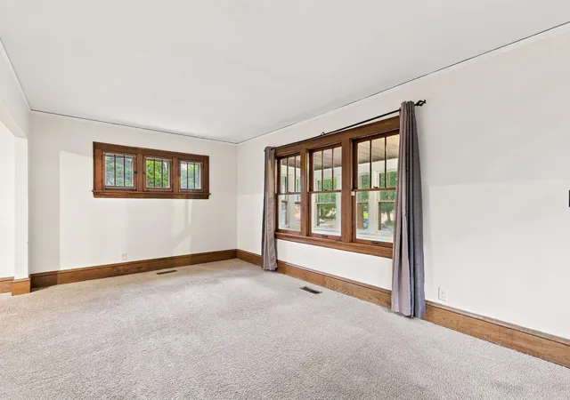 Photo 3 of Single family home for sale at 1019 Sherburne Ave, Saint Paul, MN 55104 | MLS# 7119052 | Listing updated on 2026-09-04