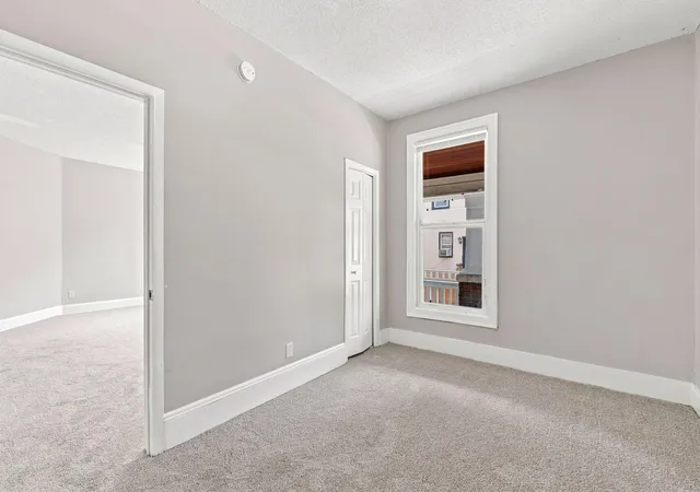 Listing Photo 5 - Condo for sale in building located at 2410 James Ave N, Minneapolis, MN 55411