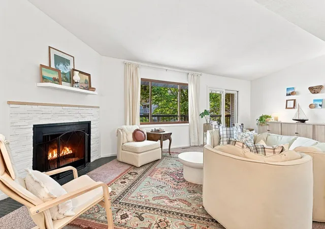 Photo 2 of Single family home for sale at 109 Canabury Ct, Saint Paul, MN 55117 | MLS# 7119085 | Listing updated on 2026-10-23