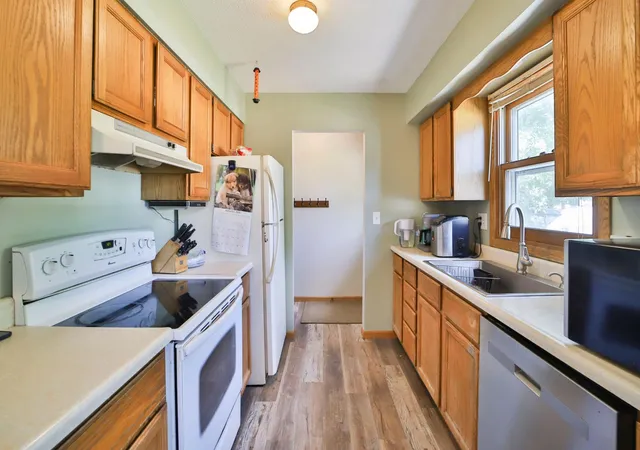 Photo 3 of Sale Pending at 505 G St Ne, Brainerd, MN 56401 | MLS# 7119128 | Listing updated on 2026-09-08