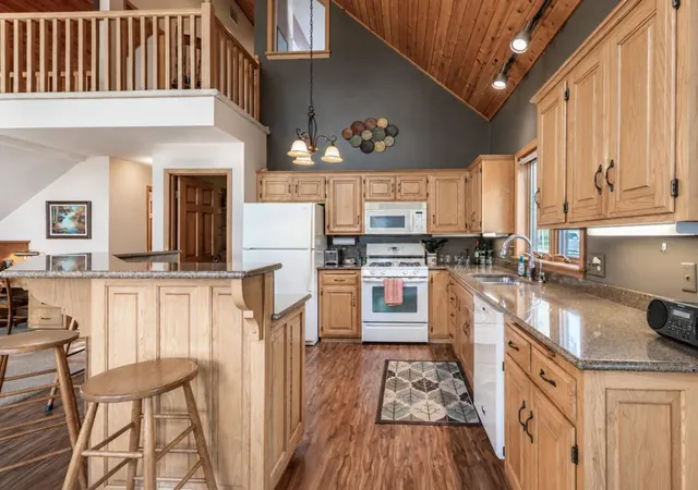 Photo 3 of Single family home for sale at 41748 E Shore Dr, Kilkenny, MN 56052 | MLS# 7119136 | Listing updated on 2026-08-24